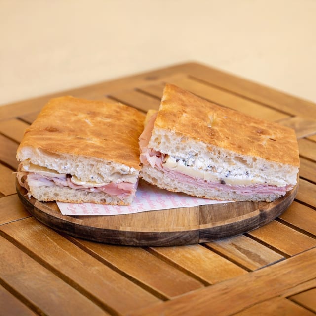 Delicato Sandwich.